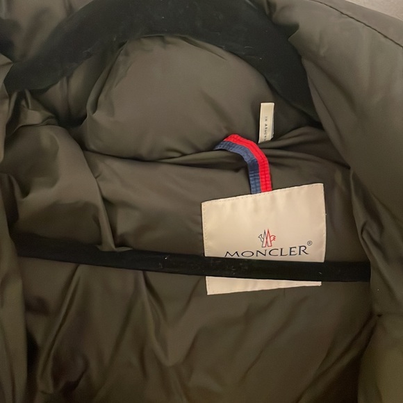 Moncler Cluny long down winter jacket/coat - Picture 5 of 5